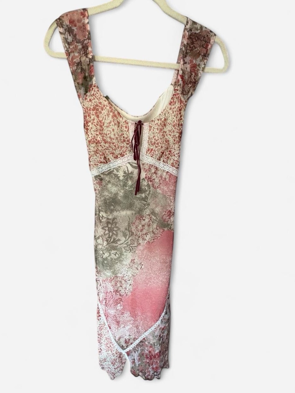 Vintage Y2K Charolette Russe